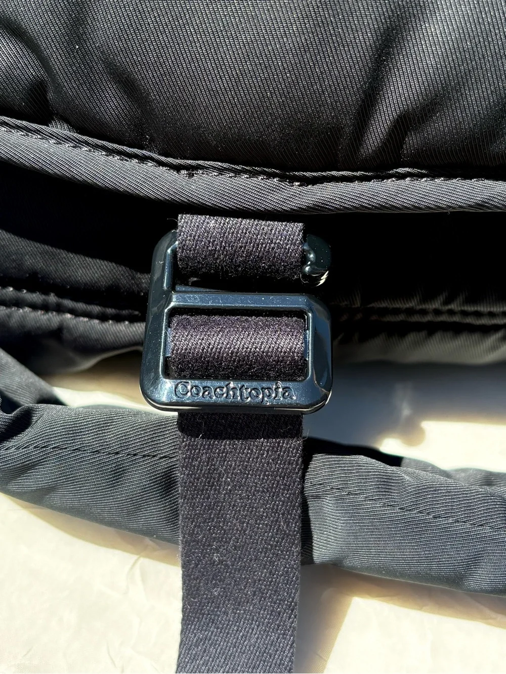 COACH Coachtopia Loop Messenger Bag CV412